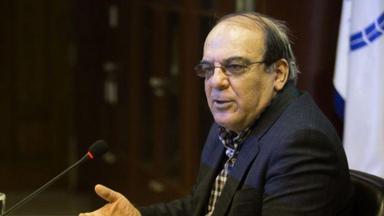 تحلیل عباس عبدی از مرگ قاضی منصوری: قاضی منصوری فهمید اشتباه تحلیل عباس عبدی از مرگ قاضی منصوری: قاضی منصوری فهمید اشتباه کرده است