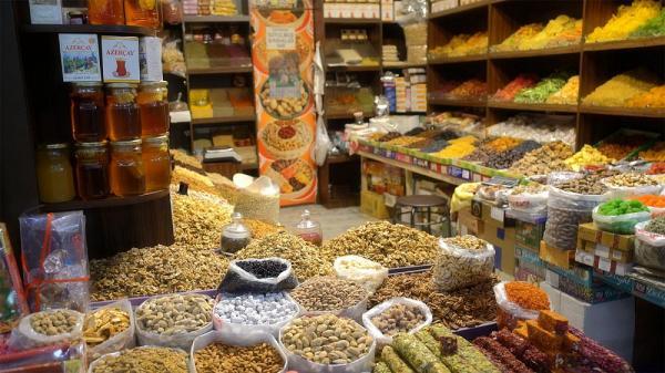 کارت پستال از جمهوری آذربایجان؛ رنگ، طعم و عطر ناحیه قفقاز کارت پستال از جمهوری آذربایجان؛ رنگ، طعم و عطر ناحیه قفقاز در یاشیل بازار