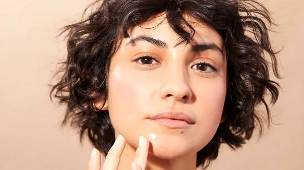 این فیلم مانع کندن جوش های تان می شود