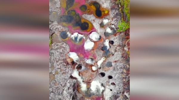 زیباترین رودخانه رنگین کمانی دنیا