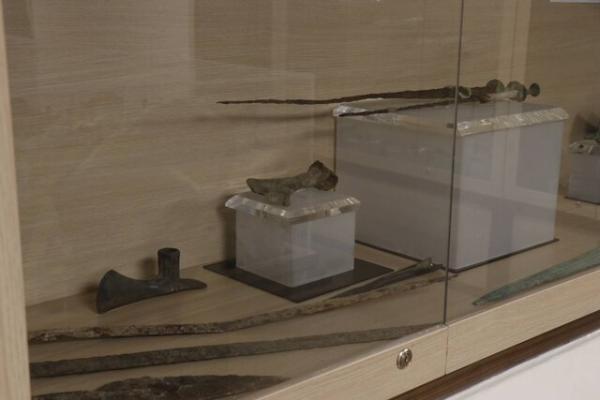 نمایش سلاح های دوره باستان در موزه رشت